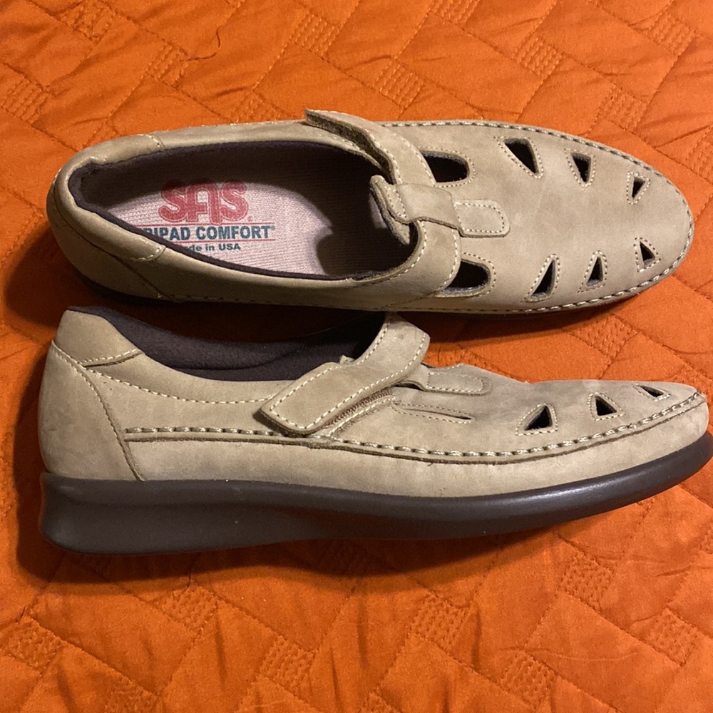 SAS | Roamer - Narrow- Velcro Walking Shoe| Color: Sage  | Women’s Size: 7.5 - Picture 5 of 9